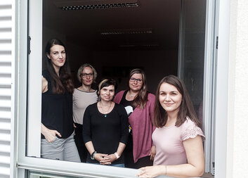 Rodiny v nouzi se snažíme nasměrovat na dobrou cestu