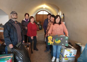 Sbírky šatstva se pro letošní rok chýlí ke konci