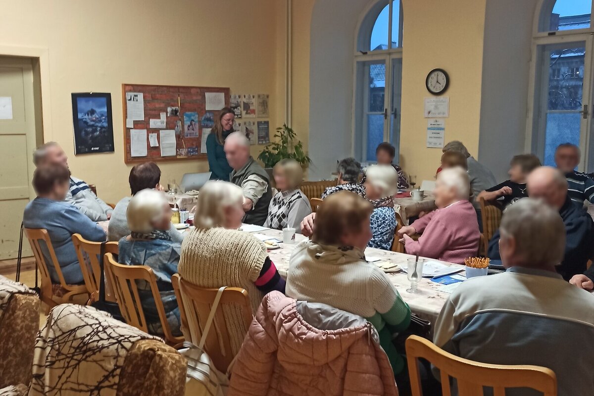 Beseda v klubu seniorů
