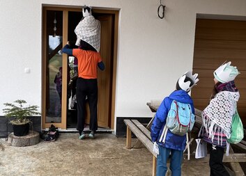 Tříkrálová sbírka spojuje