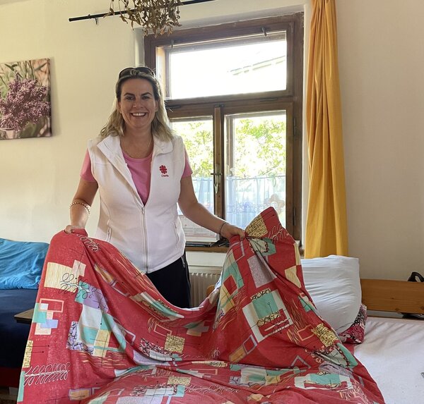 úprava lůžka - povlékání 