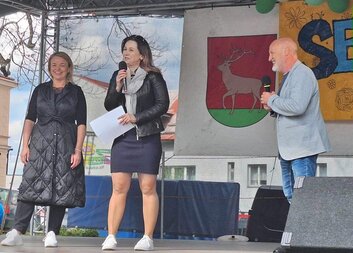 Vydělané peníze věnovali studenti Charitě