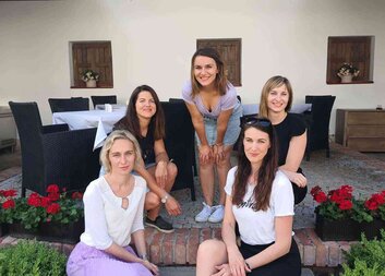 Fungujeme jako lepidlo – propojujeme rodiny se školou, zdravotníky, veřejností