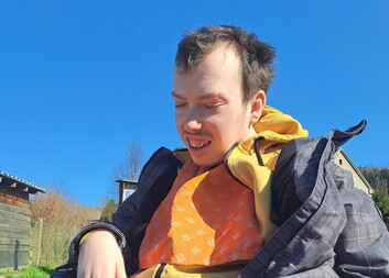 Ticho, které mluví: život se syndromem Dravetové očima osobního asistenta